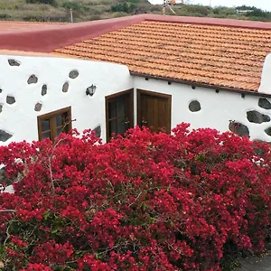https://casa-rural-los-llanillos.in-canary-islands.com